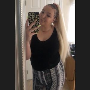 Meet your Posher, Caitlin